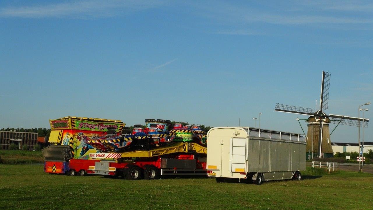 Kermis Uitgeest 2016 Transport en opbouw Deel 1