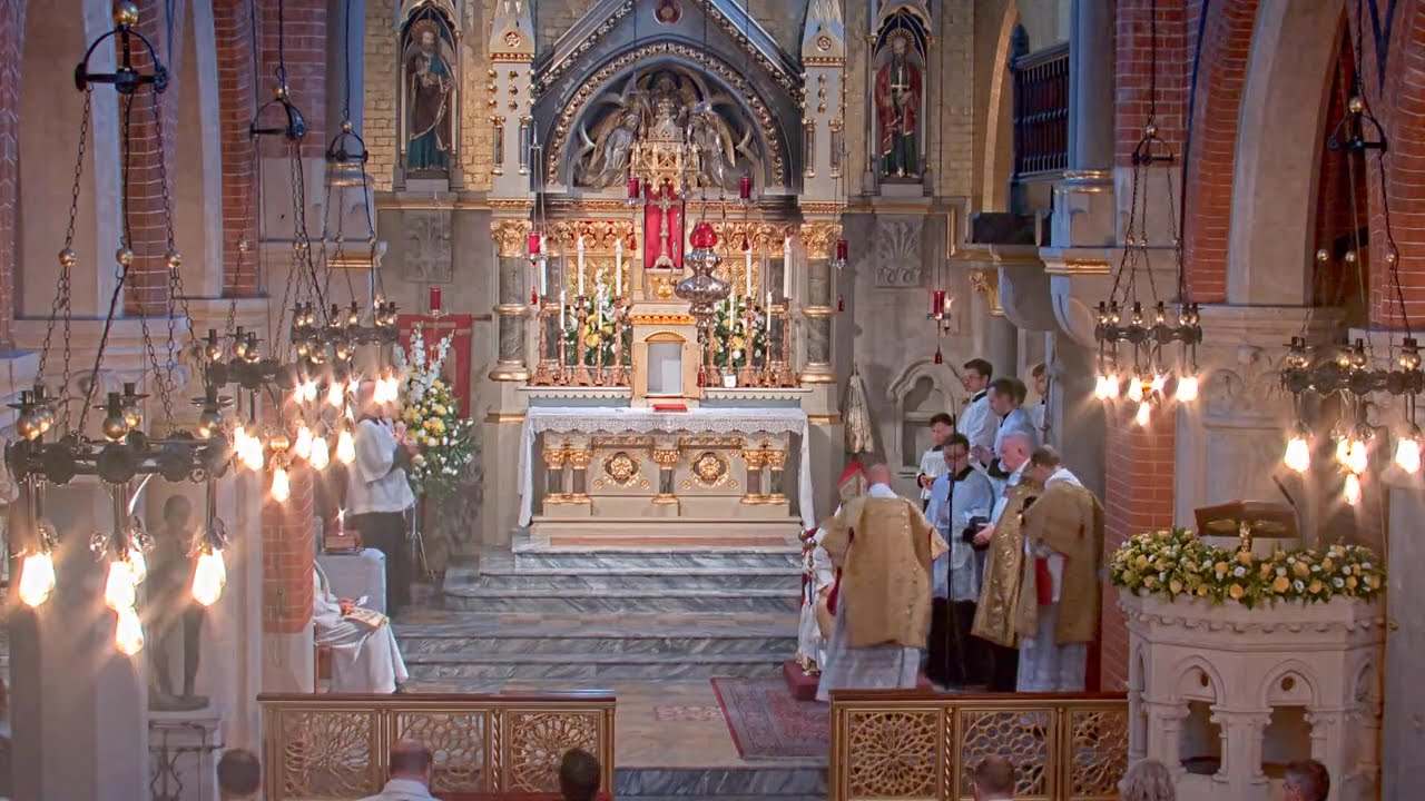 London Eucharistic Octave 2025: Pontifical Mass of Corpus Christi