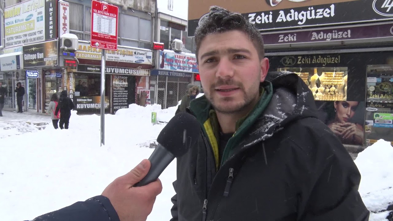 Van Büyükşehir Belediyesinden yoğun kar mesaisi