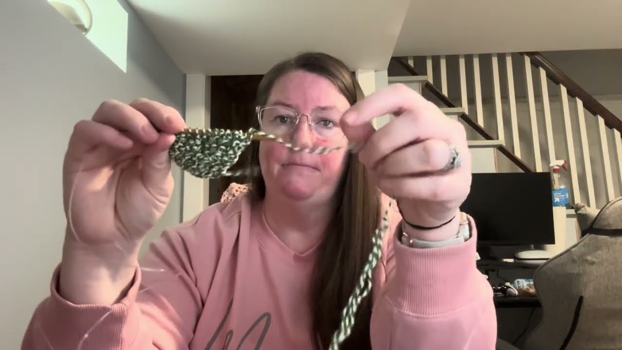 Just a girl and her knitting: Working on the Wip’s.