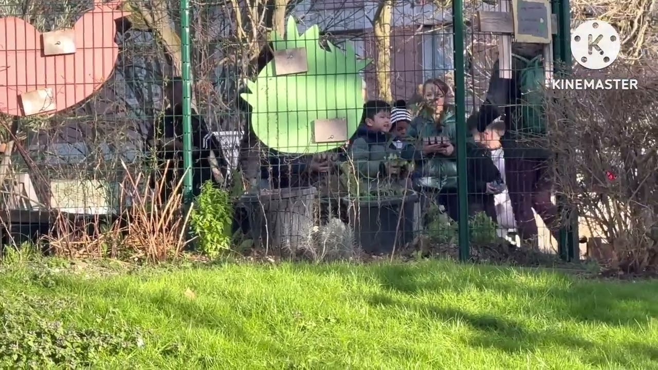 Lúc nhỏ bébe đã được dạy 