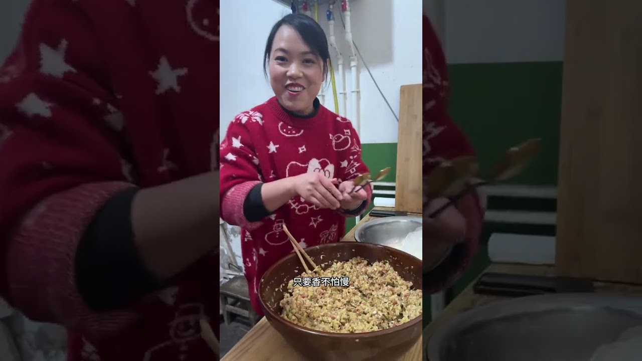 俗语“就怕冬至一日晴” 今日冬至晴天，来一锅热腾腾的饺子，这个冬季就不会冻掉耳朵哦，你们今天吃饺子了吗 #冬天就要吃热腾腾的水饺#记录真实生活