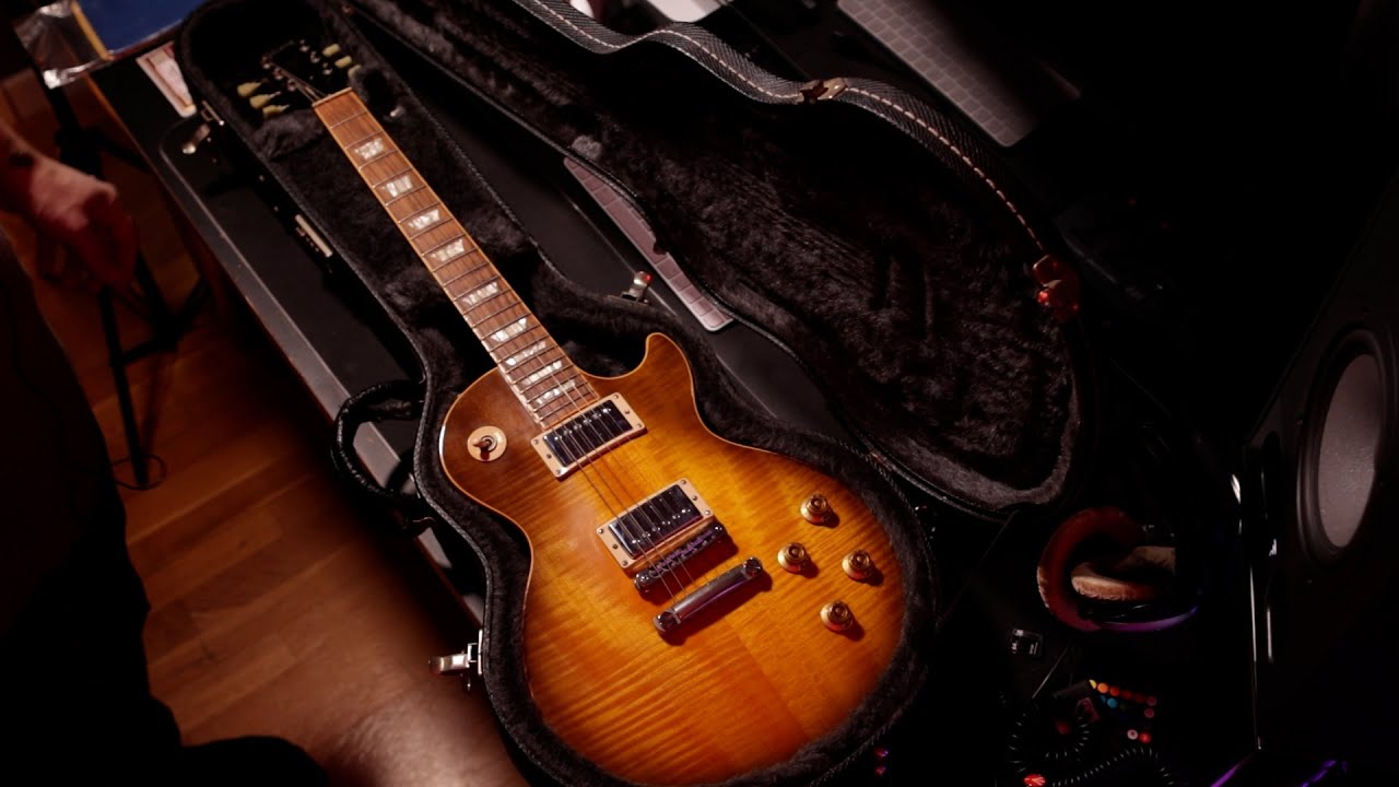 NEW GUITAR DAY GIBSON LES PAUL STANDARD 2006 IN HONEYBURST CLEANING