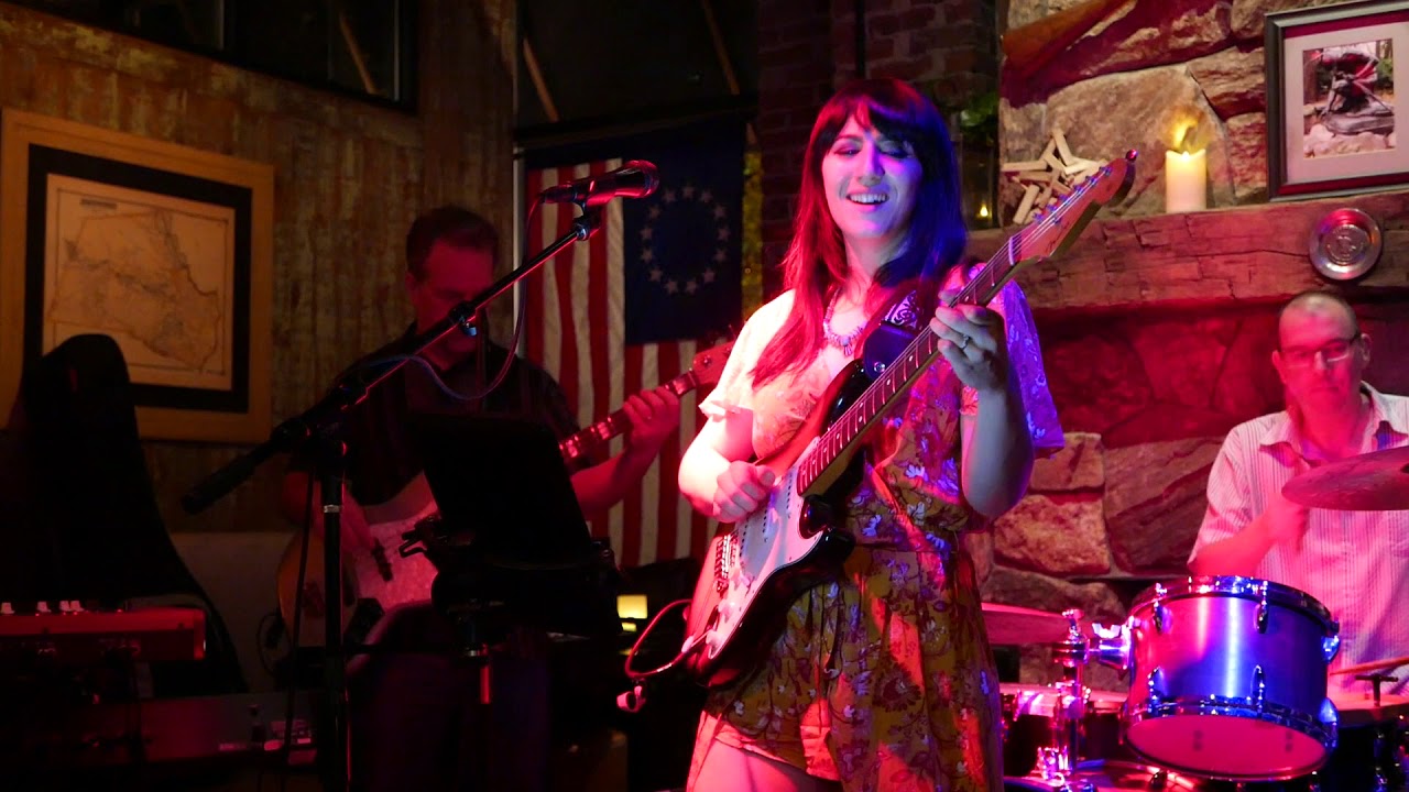 Sonya Rae Taylor w/Paulie Cerra - Benny & The Jets - 8/10/17 Menotomy Grill - Boston