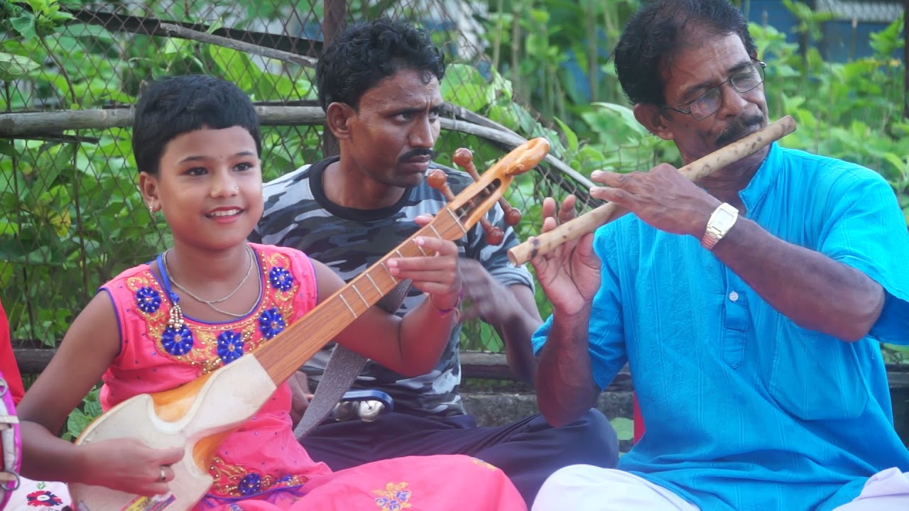 ছোট্ট শিশু দোতরা ও ঢোল বাজে ভাওয়াইয়া গান, ও গাড়িয়াল তোকে ছাড়া রোইতে পারিনা ।