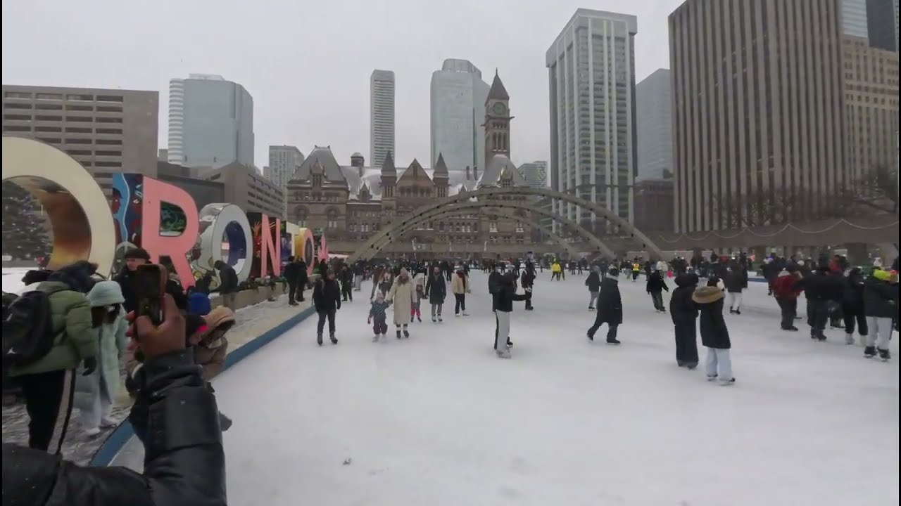 DOWNTOWN TORONTO ON THE LAST SATURDAY IN 2025#TORONTO ONTARIO, CANADA