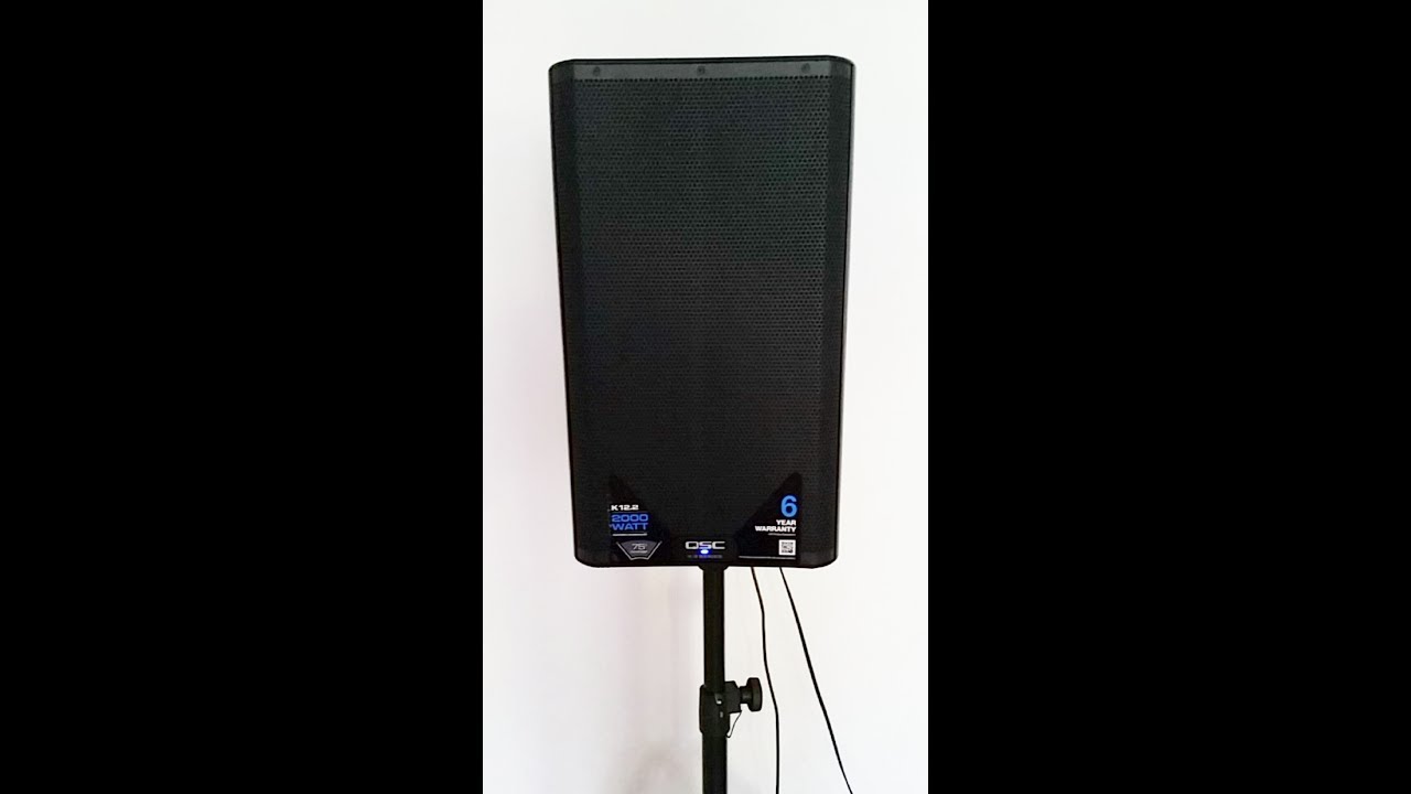 QSC K12.2 Dance Live & Default setting comparison