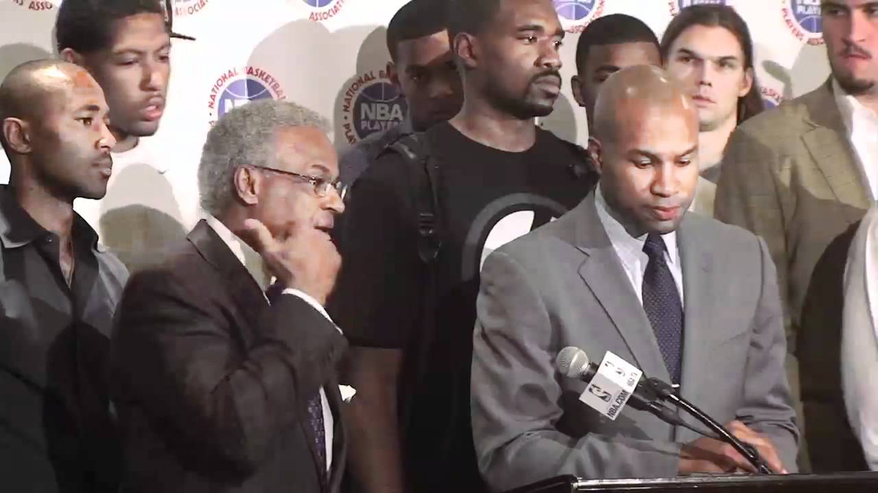 NBAPA executive director Billy Hunter criticizes David Stern's negotiating tactics
