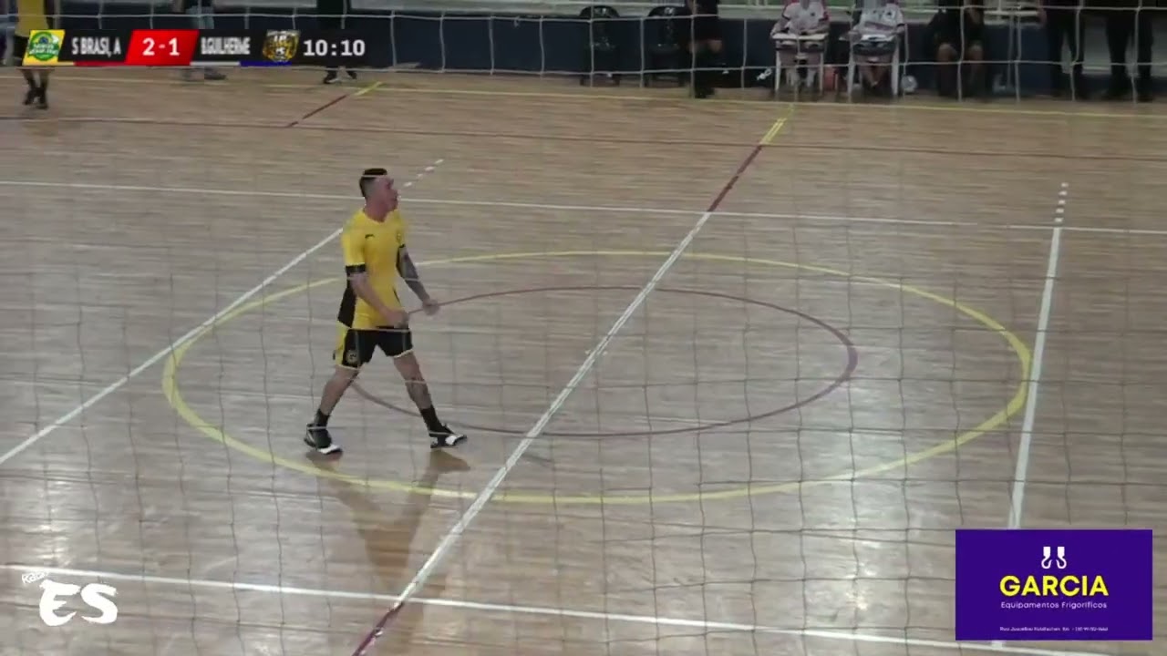 Barbearia do Guilherme LP Vitrini conta com brilho de Kaio Antônio e vai a semi do Futsal de Férias