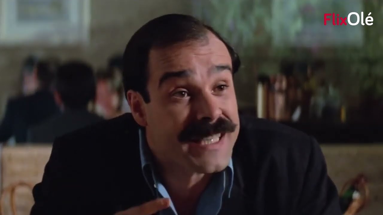 Antonio Resines y Santiago Ramos en 'Sé infiel y no mires con quién' (1985)