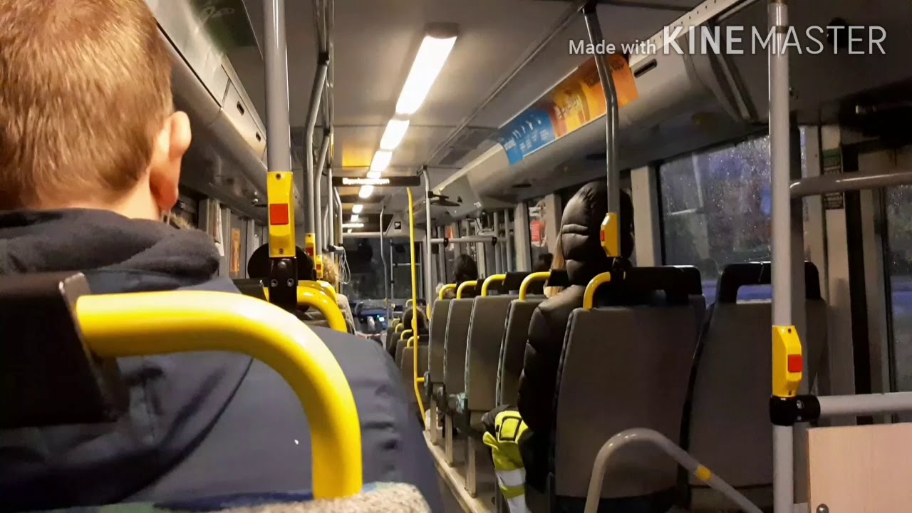 Bus line 723 Tullinge Station (M&aring;nstoprsv&auml;gen - Tullinge Centrum) Volvo 8900 (Keolis 5767)