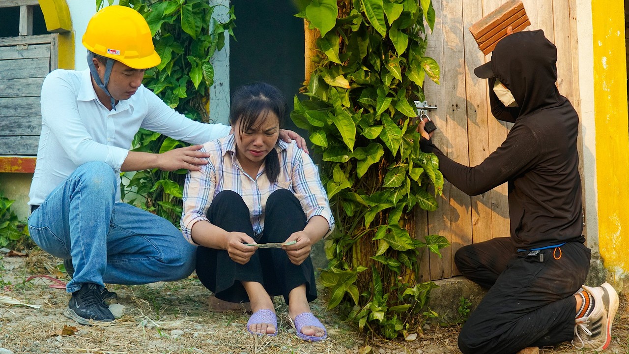 Shocking moment: Poor Girl Bullied by a Rich Woman’s Hired Thug – Her Life Savings Vanish in Seconds