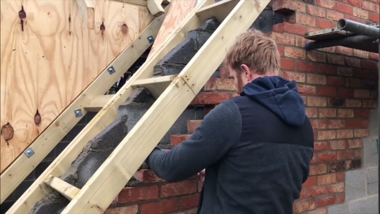 How to build a brick gable part 1 of 2 (re- uploaded)