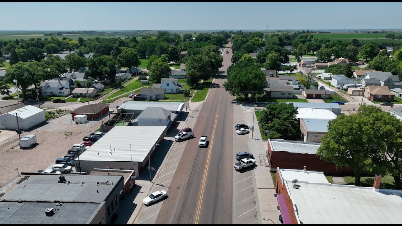 2023-07-10 - Elwood, Nebraska - Drone Footage - Gosper County Courthouse