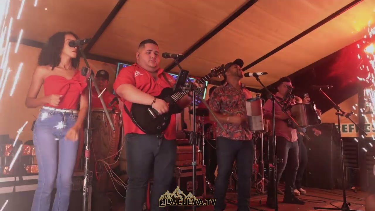 ALEJANDRO TORRES VIVO DE TUS RECUERDO ENVIVO SOBA MARIANA