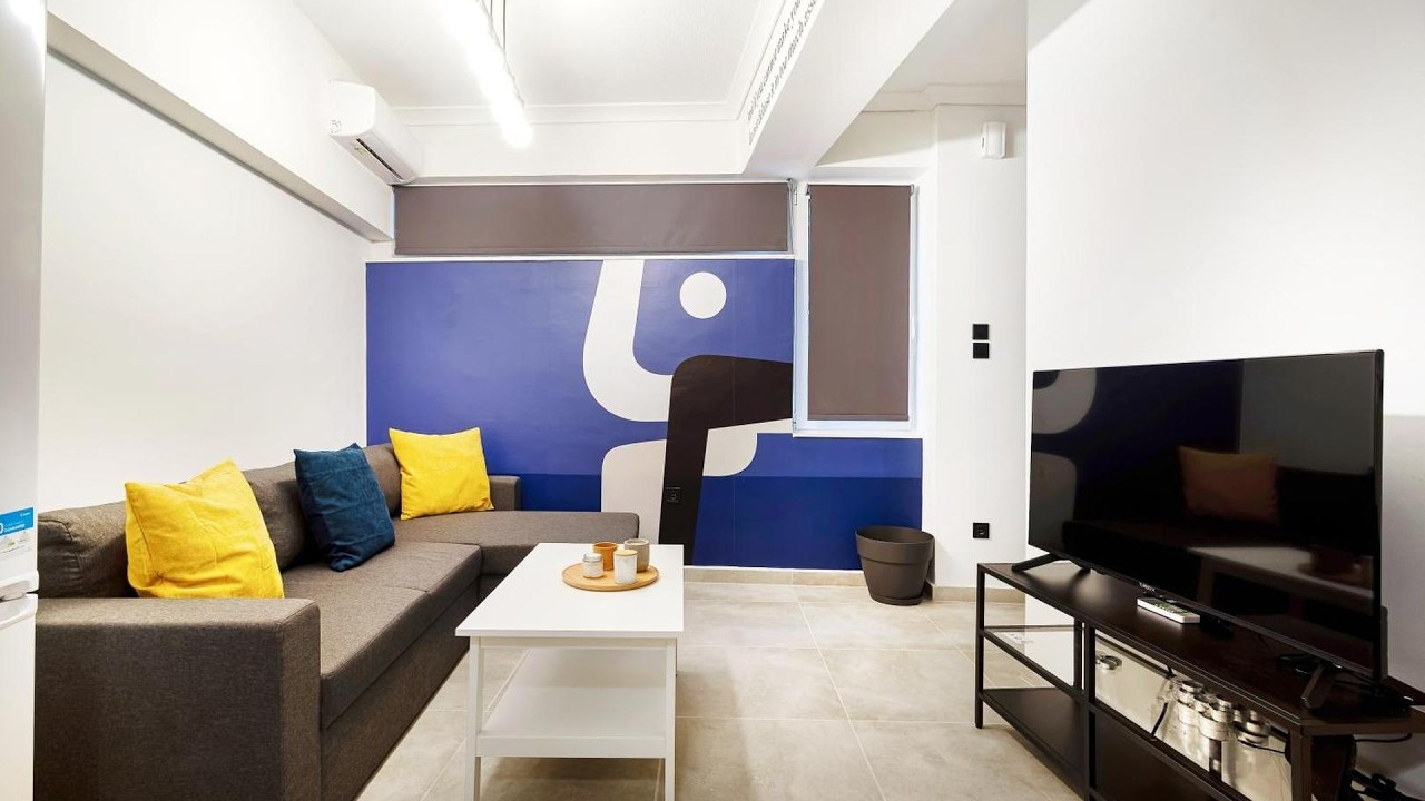 Marco's Apartment | Athens, Greece | Hotel Review 🌟