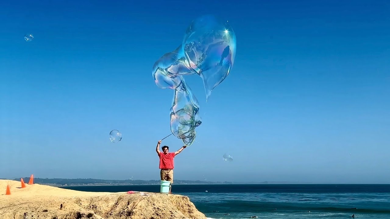Sunny and Bright Giant & Hypergiant Bubbles along East Cliff