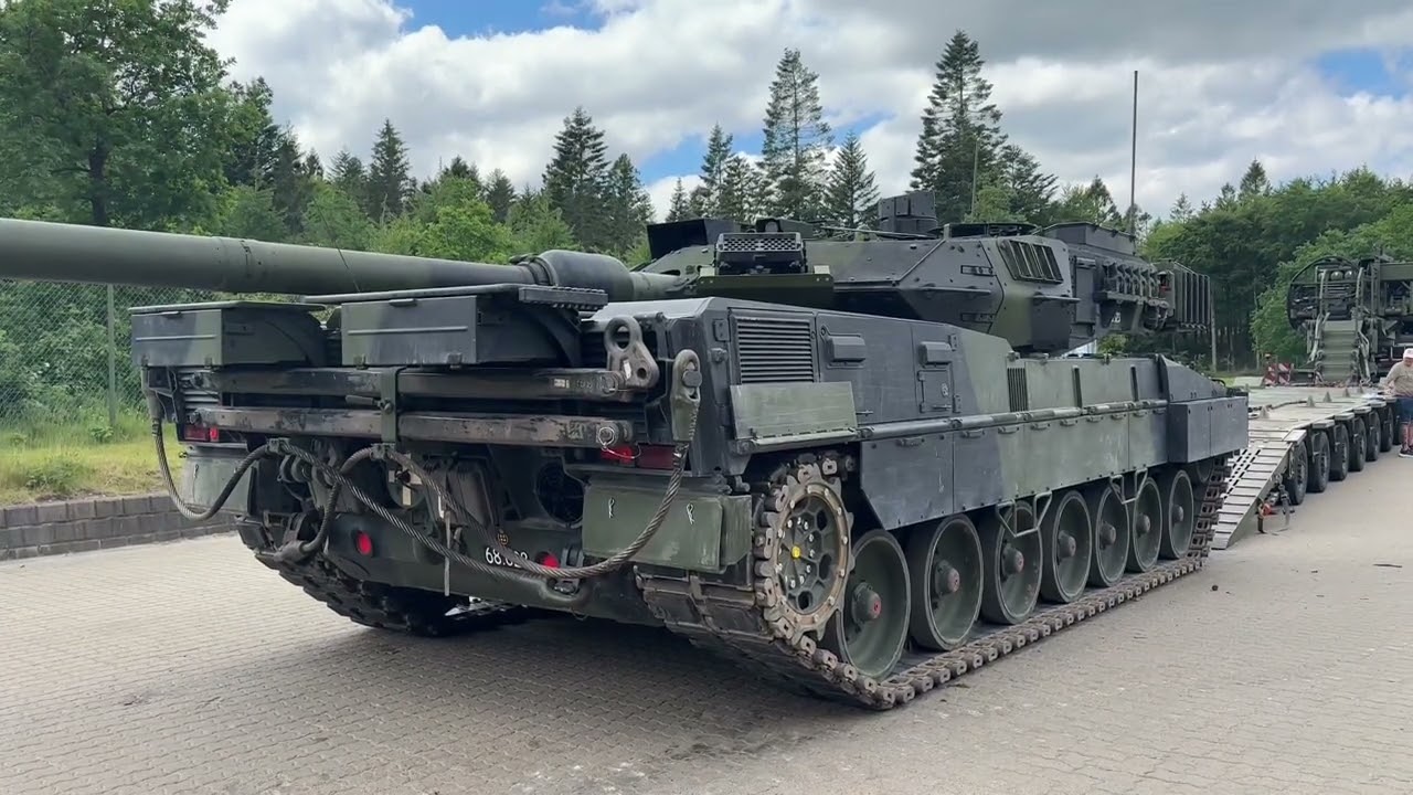 LEOPARD 2A7 TANK  start up and engine sound - LEOPARD 2 ENGINE SOUND