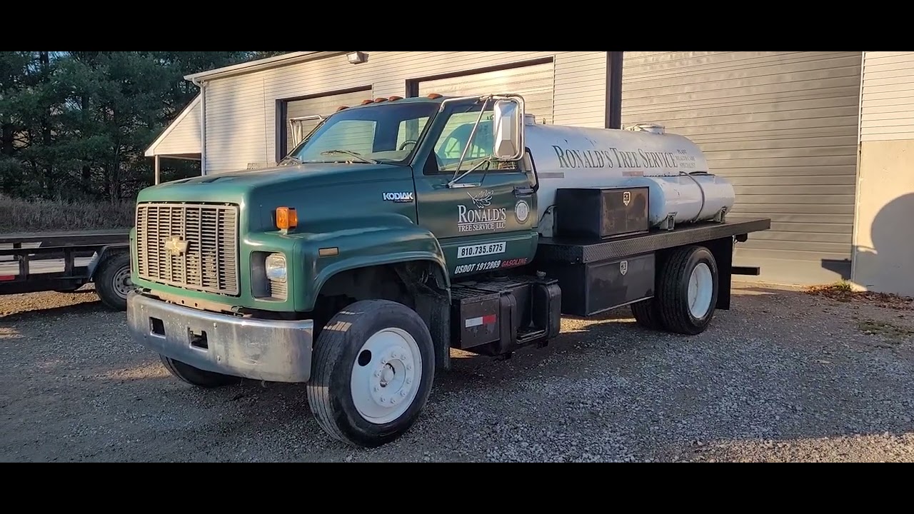 1996 Kodiak Sprayer Truck – V8, 1000 Gal Tank, PTO Pump | Walkaround & Specs