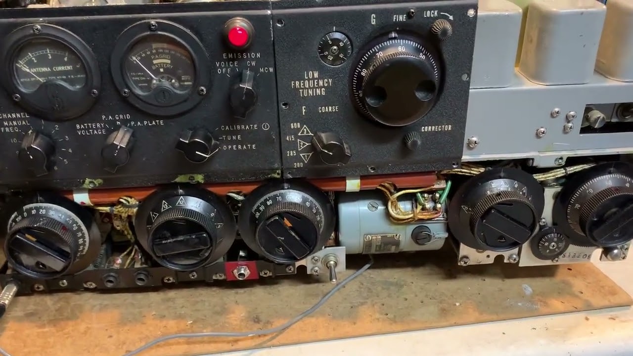 Collins ART-13 - PA Plate Current Metering Circuit Repaired and New Mic Jack Socket Installed