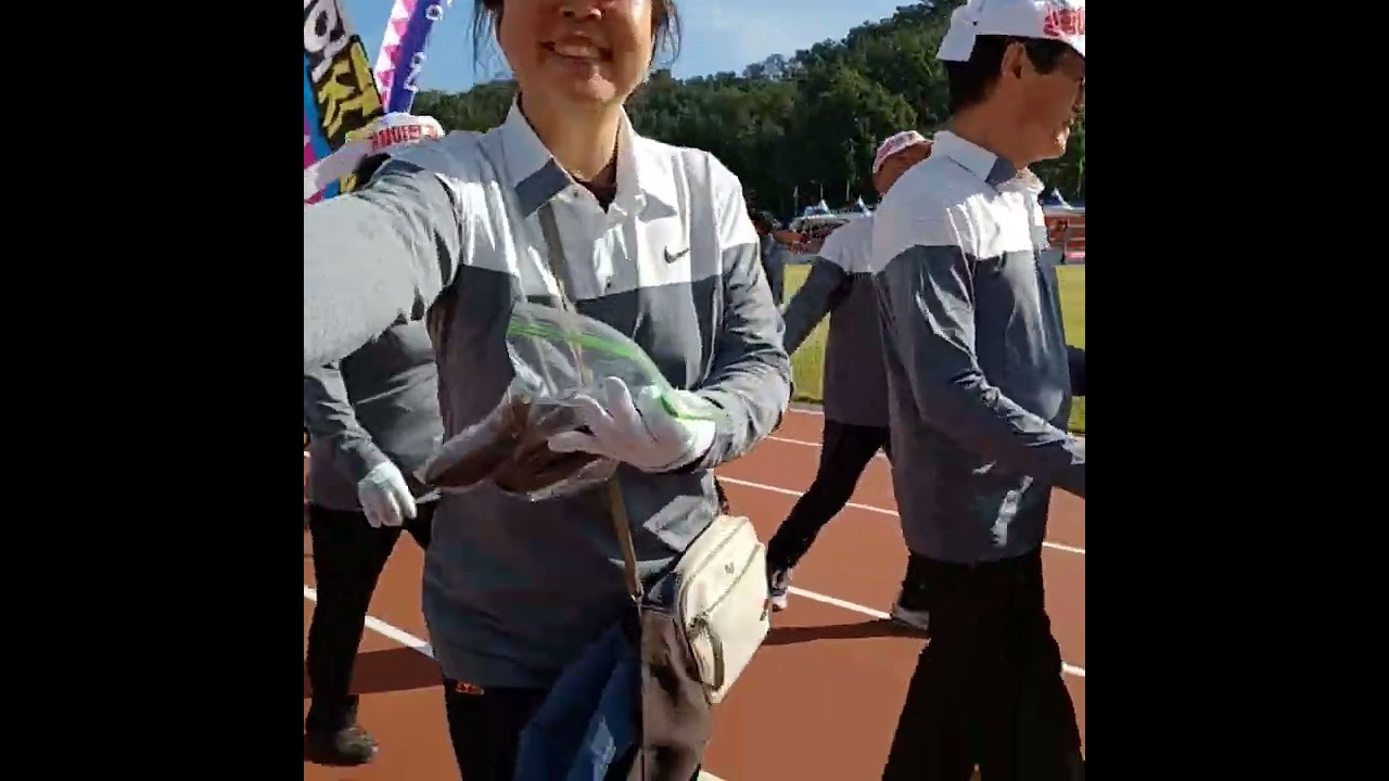 의성군민체육대회.사과아가씨 출현