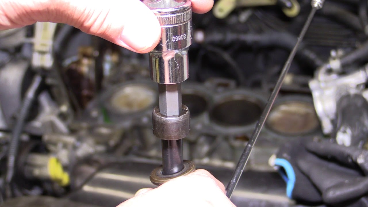 Nissan QR25 Engine Head Bolt Issues While Disassembly of Cylinder Head