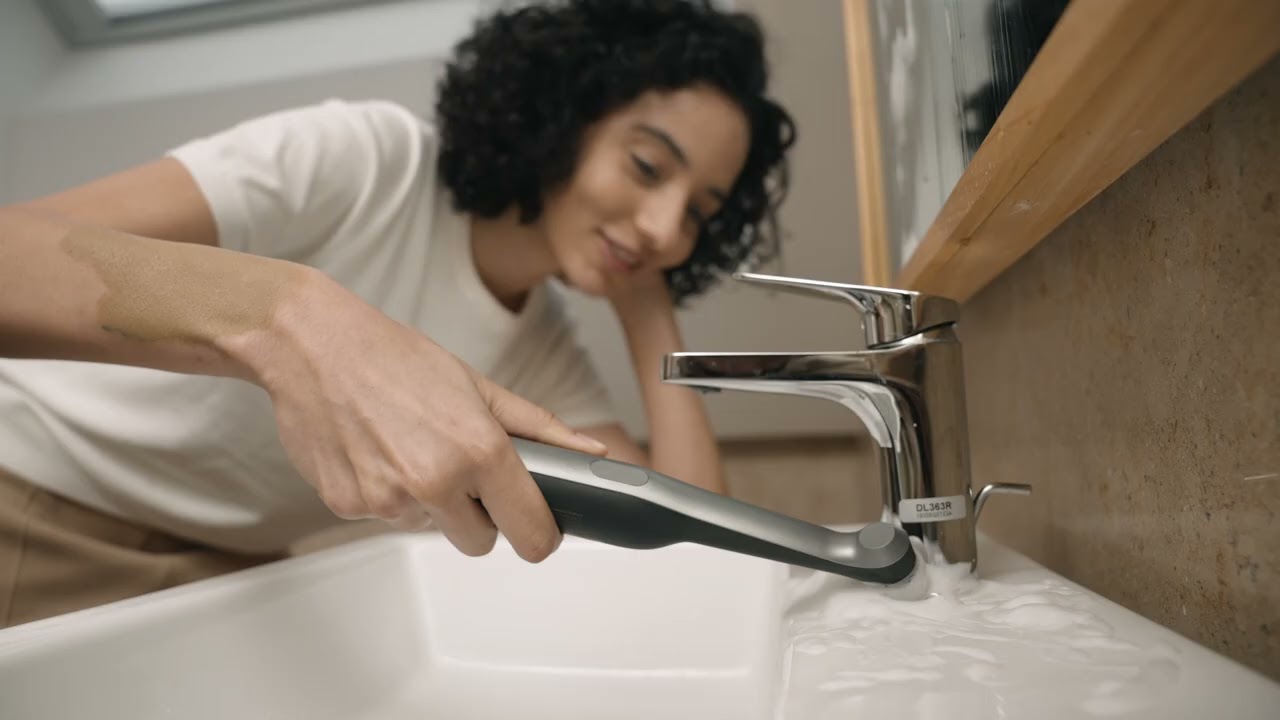 All you need to know about the HOTO Wand™ Scrubber setup and brush heads—explained in one video.
