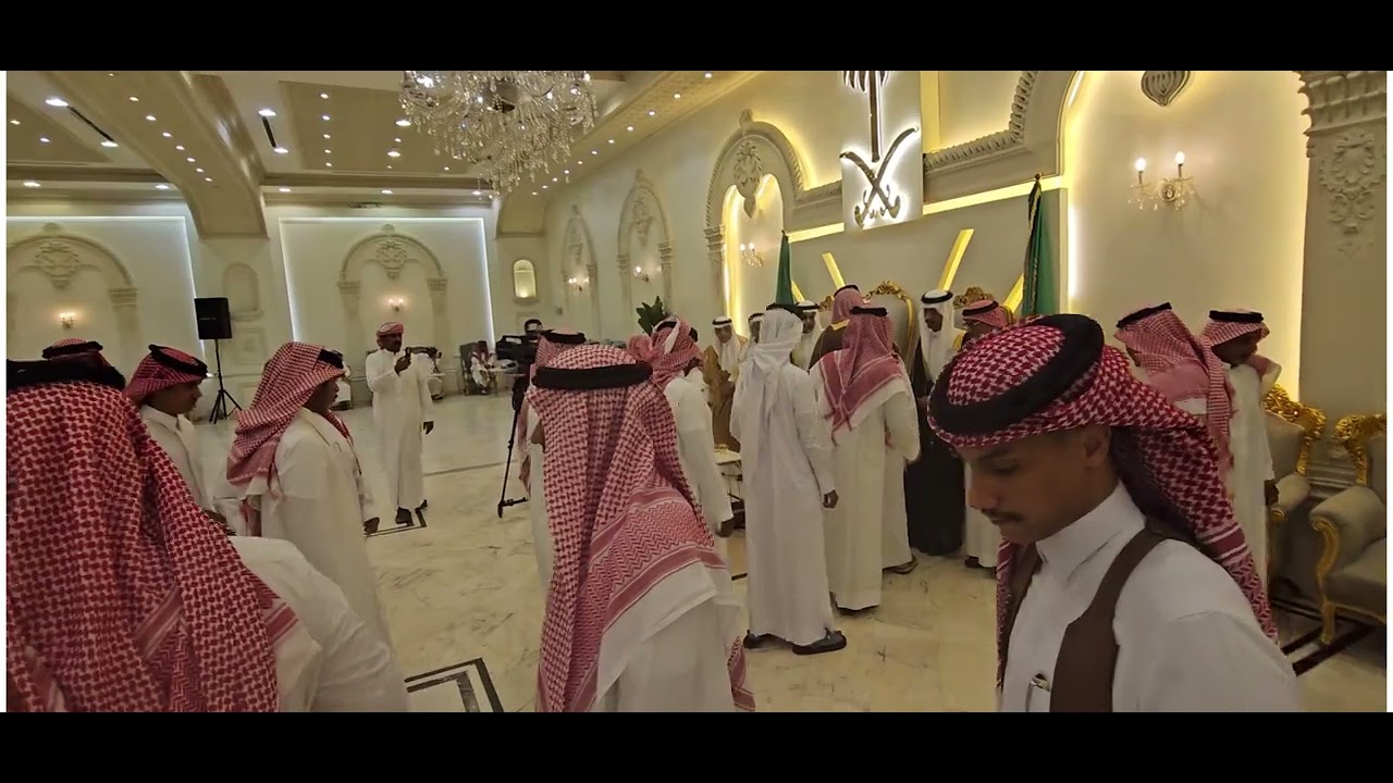 الشيخ فراس البلوي يشارك رجال قبيلة آل زريق النهدي بالأقبال بزواج أبناء الشيخ والحكم سليمان النهدي