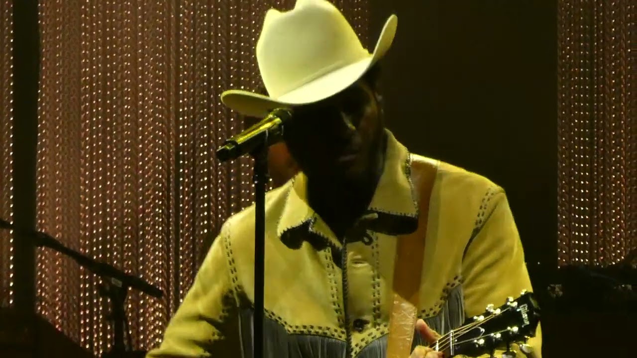 Leon Bridges - Texas Sun (Khruangbin and Leon Bridges) - Live at Massey Hall in Toronto on 10/28/24