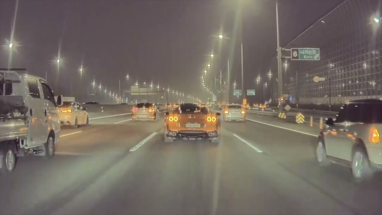 Ingenext Tesla Model 3 v Ferrari // 테슬라와 페라리 스트리트 레이싱