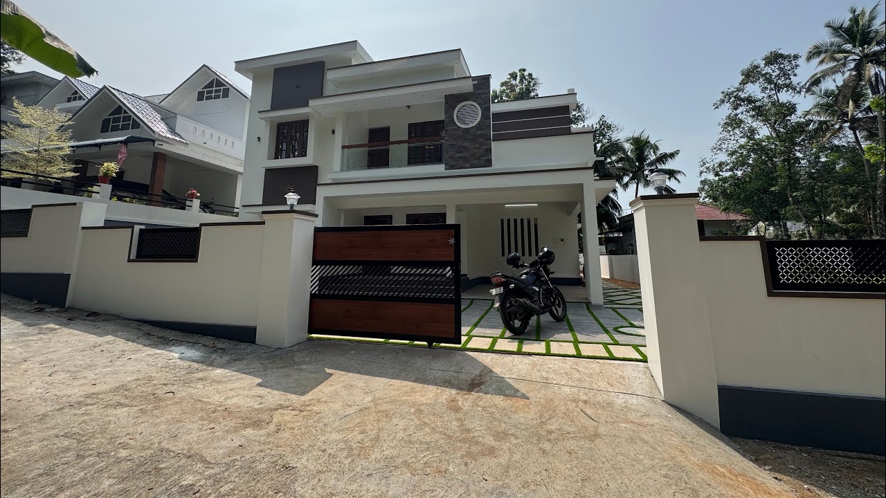 HOUSE FOR SALE IN CHANGANASSERY NEAR KODINATTUKUNNU CHURCH