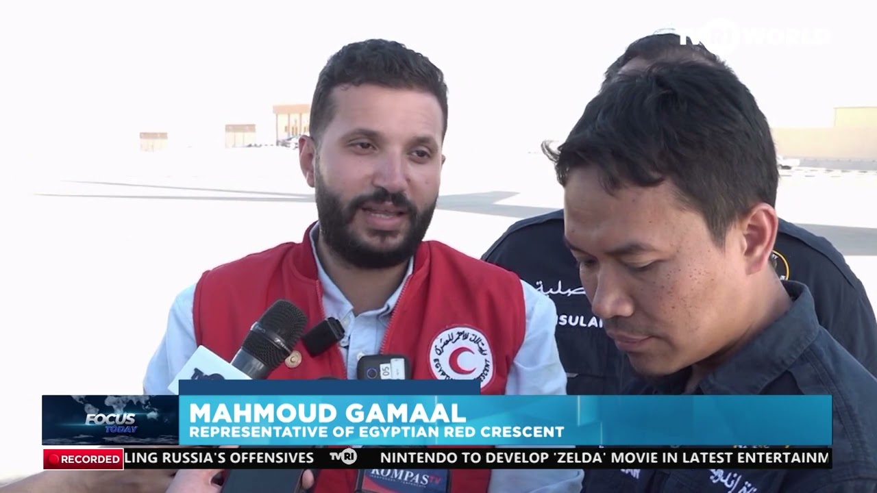 EGYPTIAN RED CRESCENT TO CROSS RAFAH WITH SUPPLIES