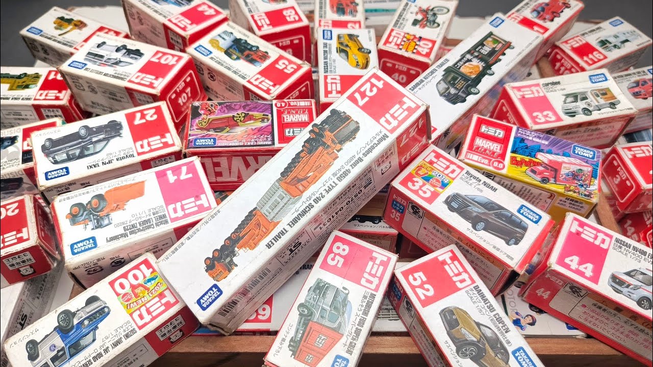 トミカミニカーが箱に盛り沢山!収納するよ。トミカのベストコレクションを動画でまとめました! -