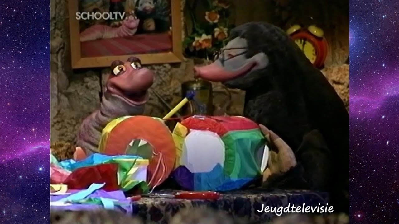 Z@ppelin aflevering Koekeloere over Sint Maarten 08-11-2000