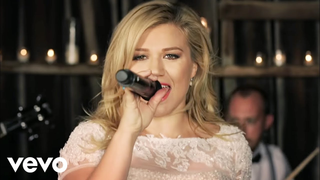 Kelly Clarkson - Tie It Up (Official Video)