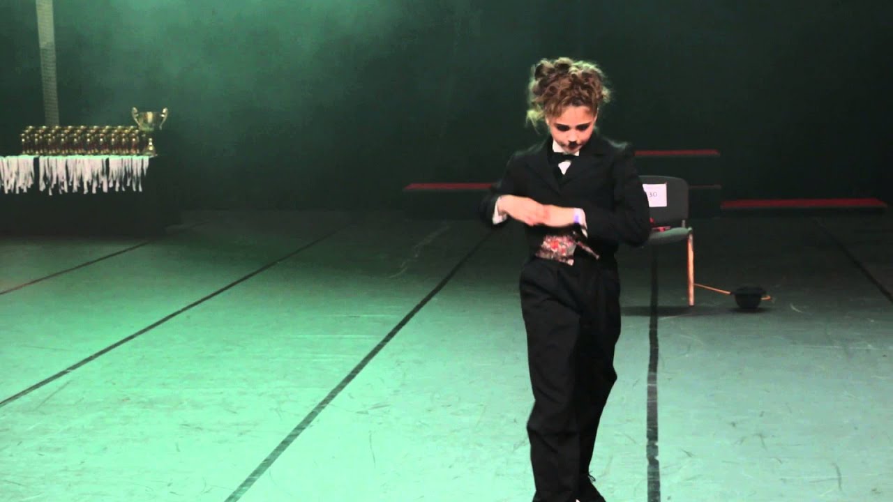 STREET SOOLO performance Noored I + lapsed - Liisa Kangur