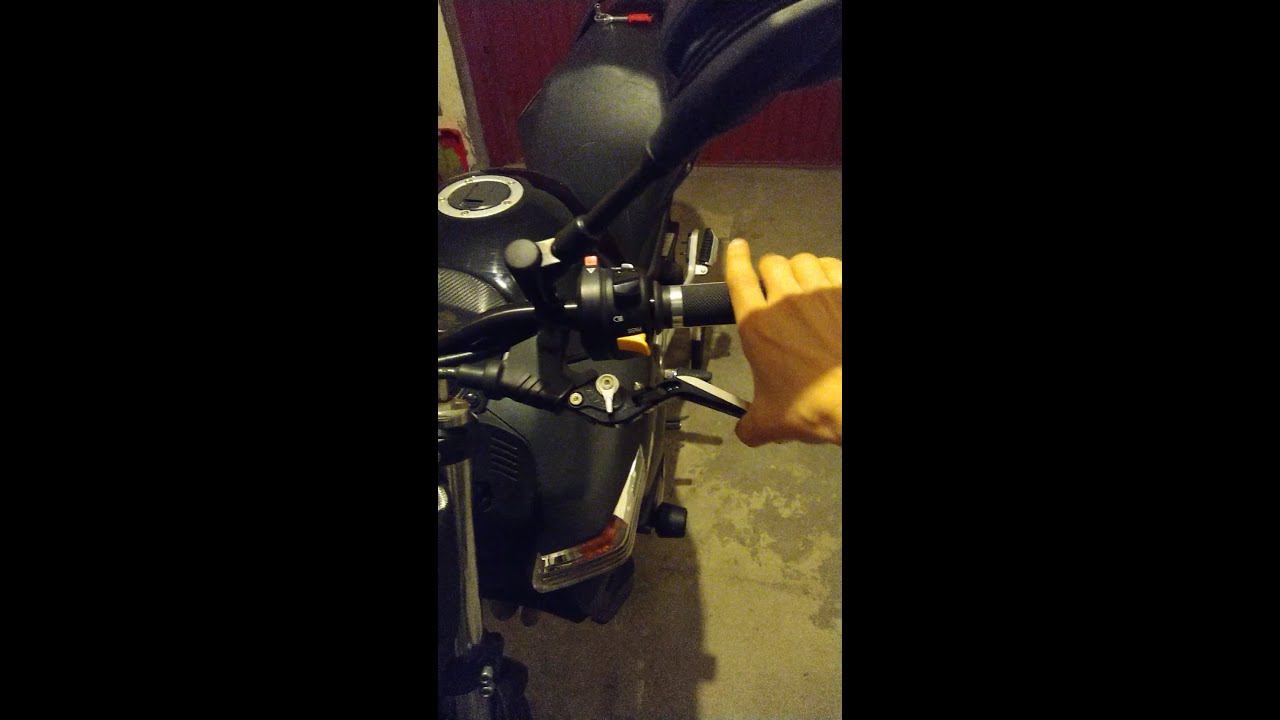 SOSTITUZIONE LEVE FRENO/FRIZIONE SUZUKI GSR 600