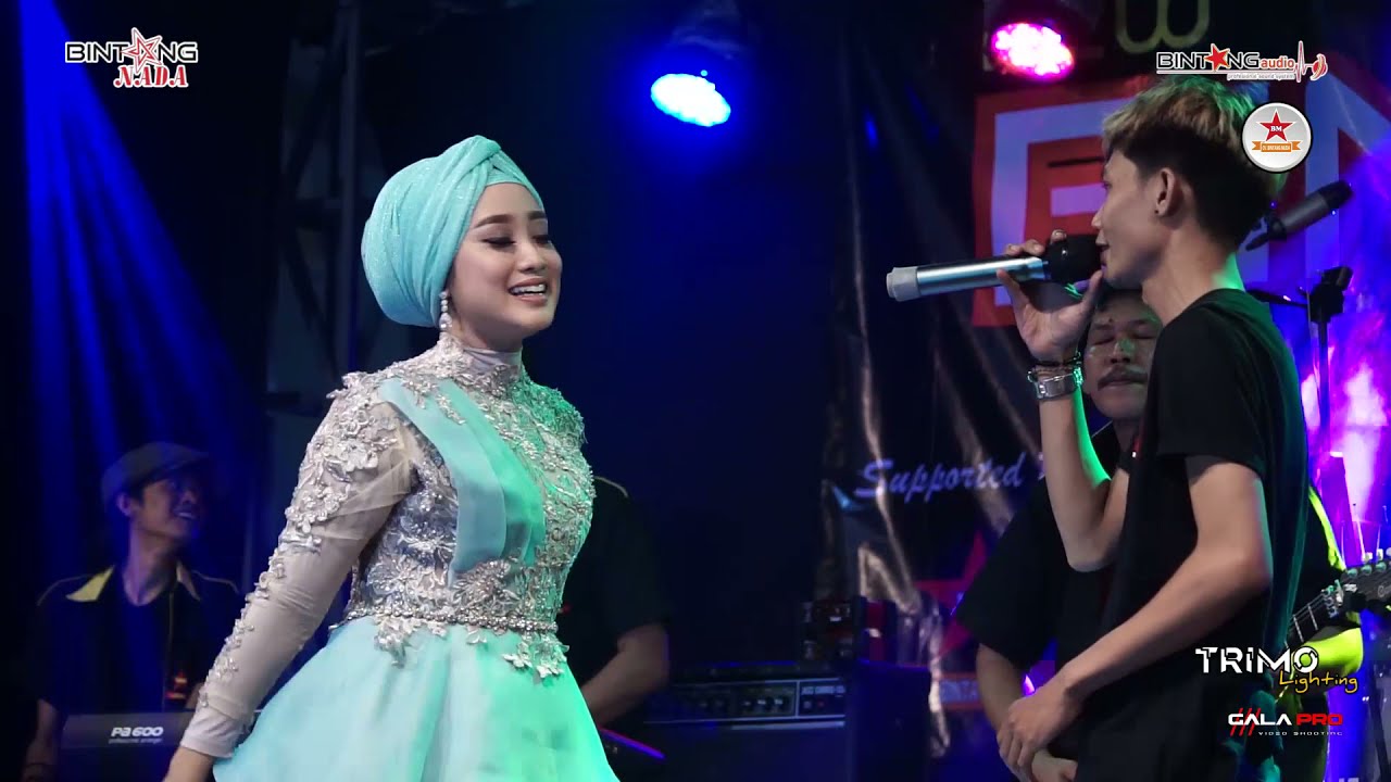 RIZAL PAHLEVI FT ANISA RAHMAH DASI DAN GINCU