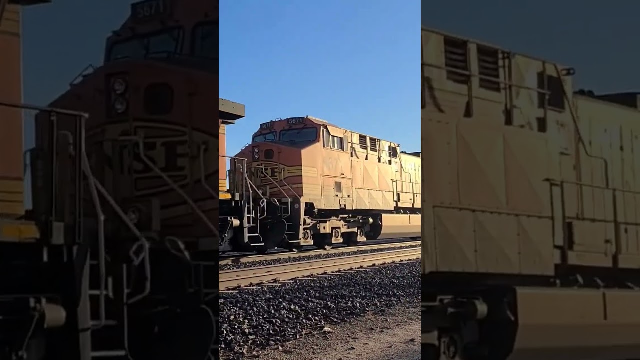 Rare lashup with 3 BNSF AC44's