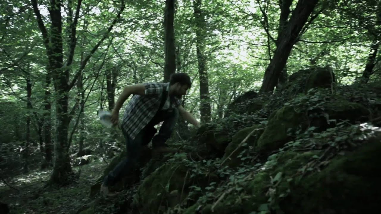 Luka Nižetić Ft. Klapa Kampanel - Život Curi