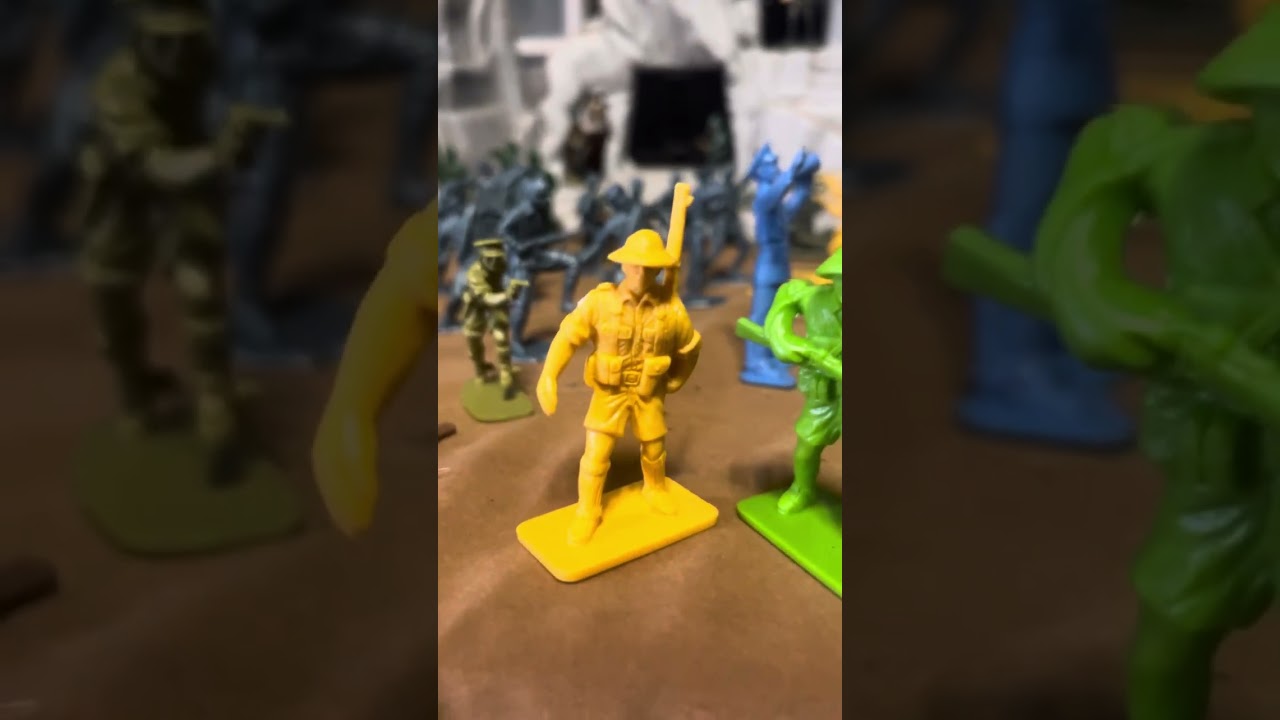 Variety of army men (makers) #armymentoys ￼#armyplaysets #toysoldiers #militarytoys