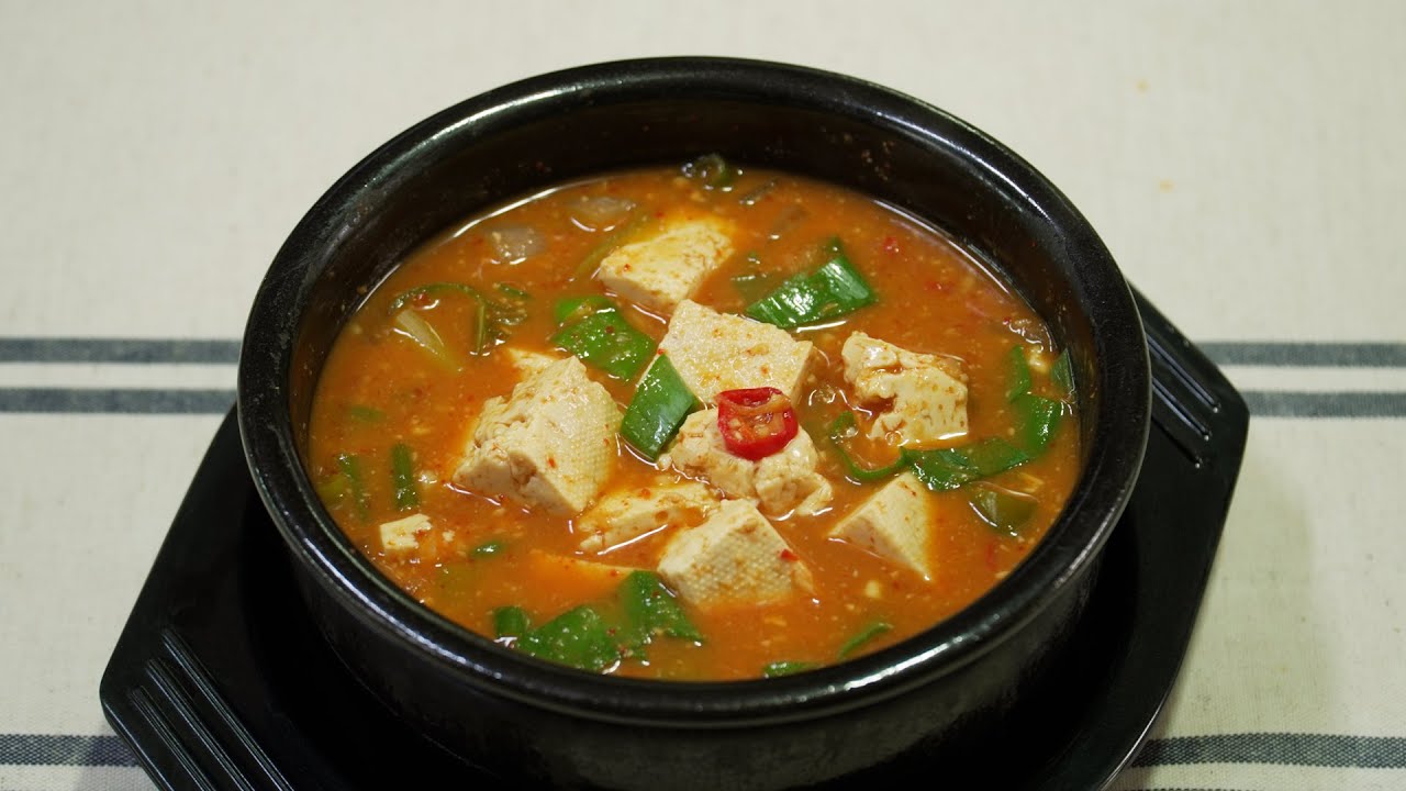 어릴적 어머니께서 끓여주시던 그 맛 입니다 요리초보도 쉽고 간편하게 된장찌개 맛있게 끓이는 방법😋