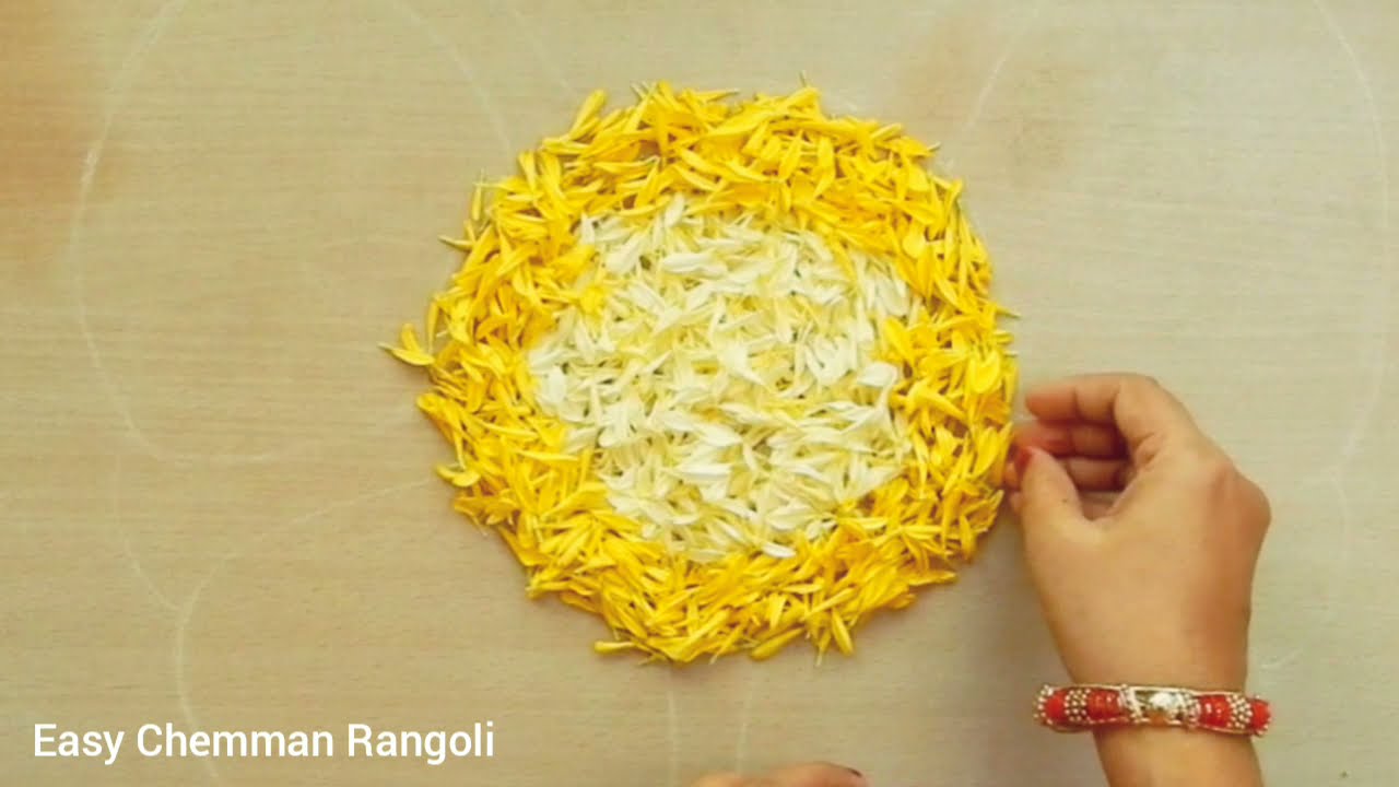 Flower's petals pookalam | How to make easy rangoli with flowers | Small athapookalam