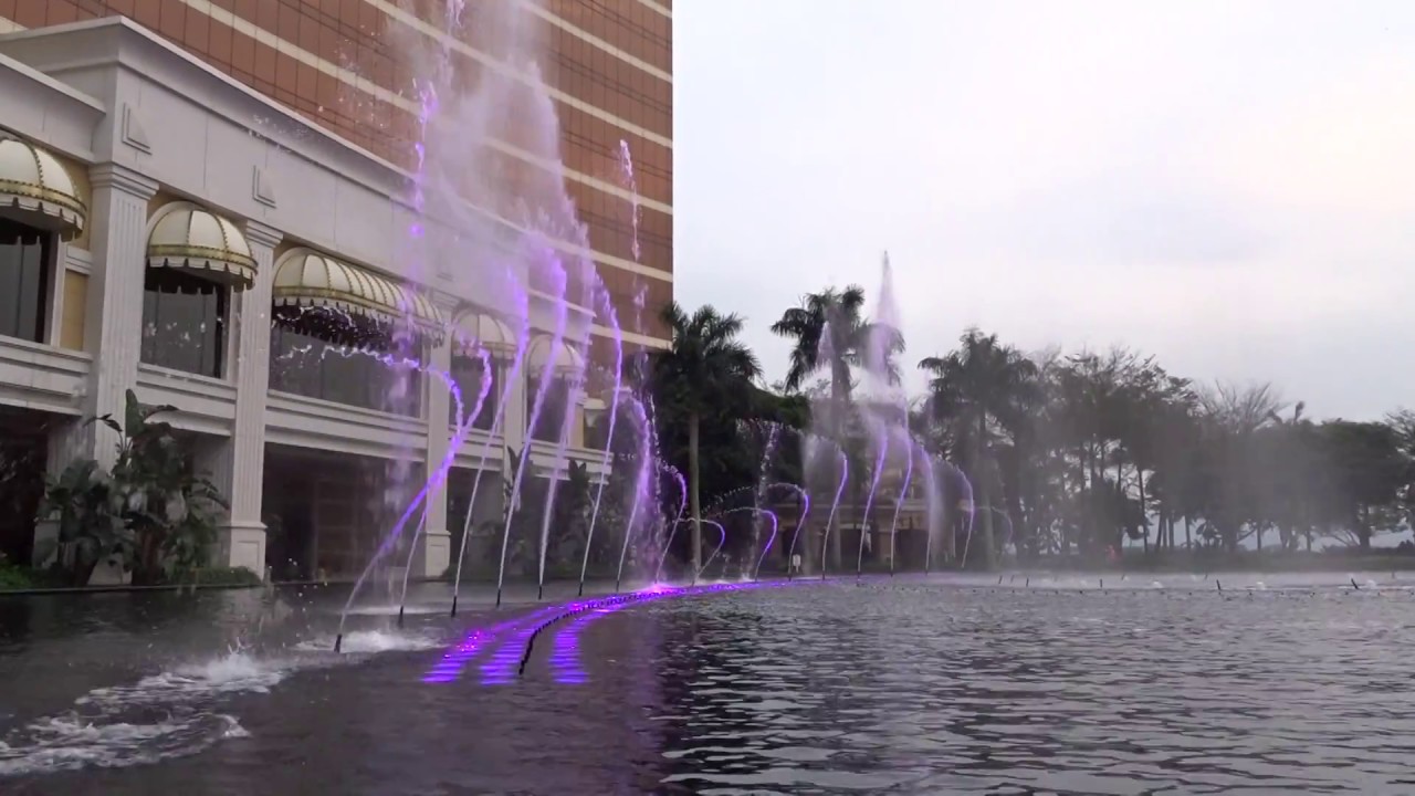 Performance Lake at Wynn Macau - Frank Sinatra - Luck Be a Lady