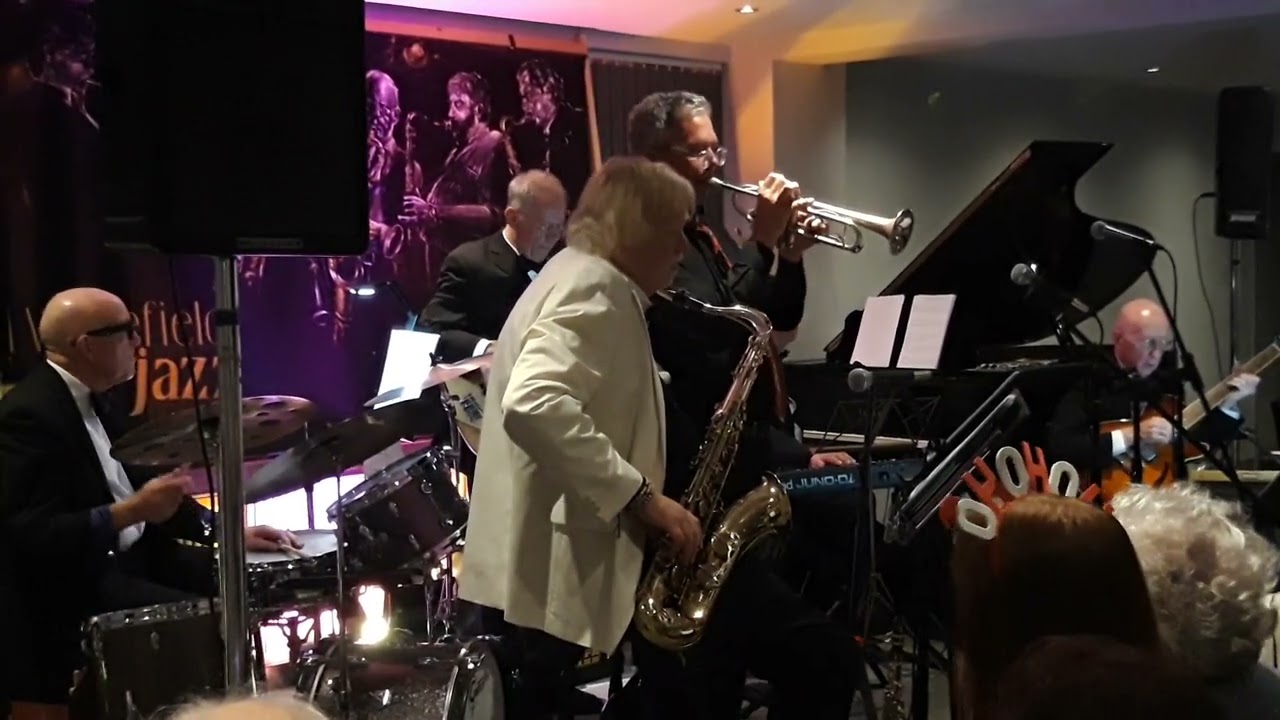Rod Mason and the All Star 007 Band 14/12/2025 We have all the time in the world (Barry)