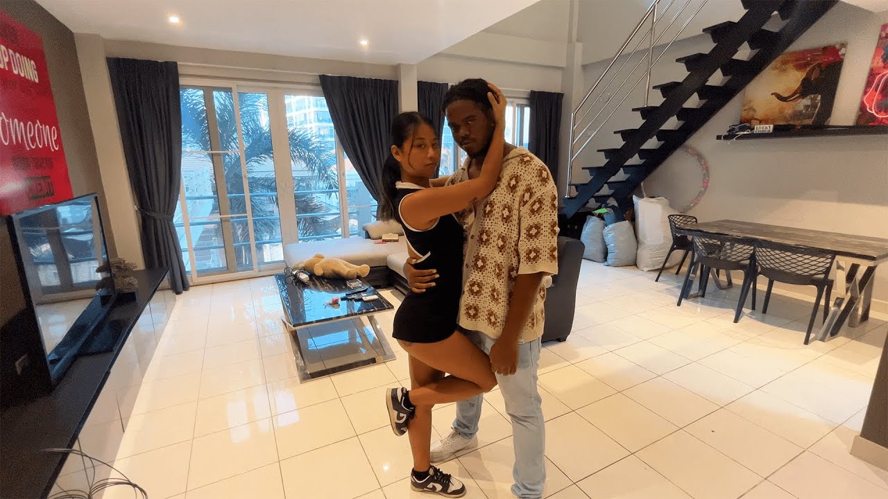 Tour My $500 a month Penthouse in Pattaya Thailand 🇹🇭