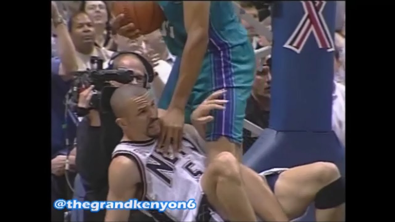 Jason Kidd & PJ Brown get tangled up, double techs handed out