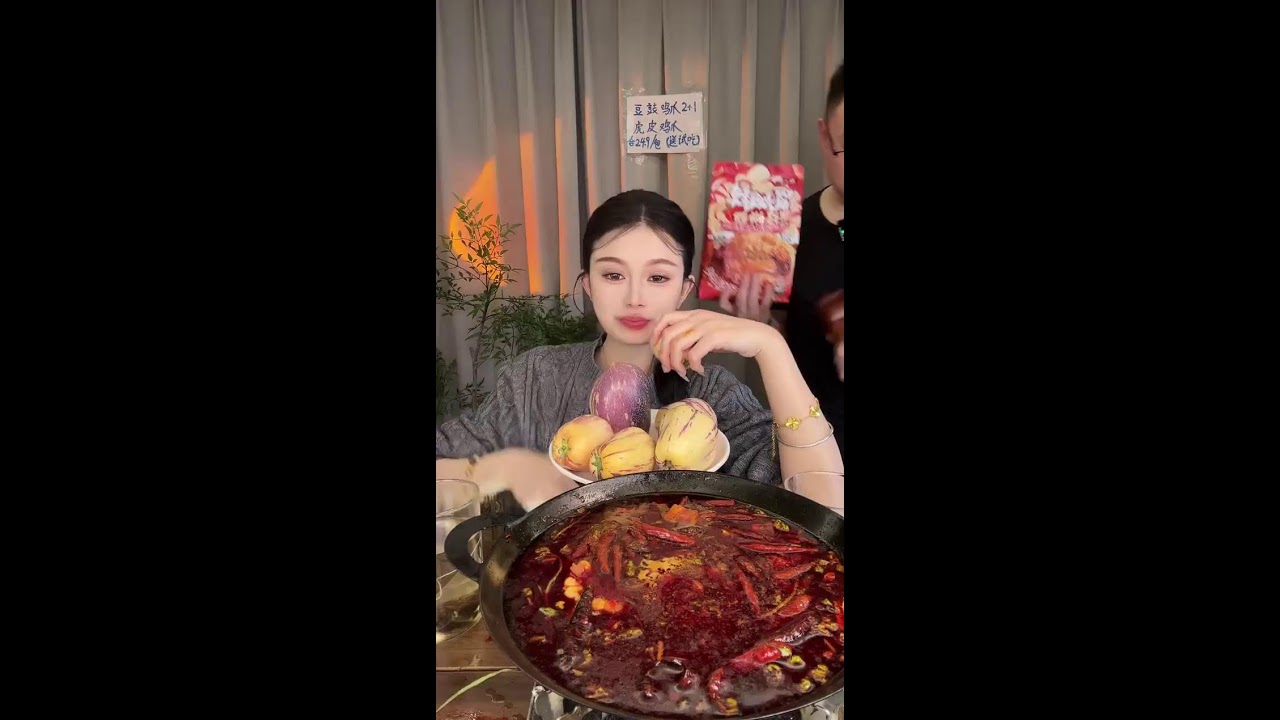 Mainland Chinese street snacks live broadcast