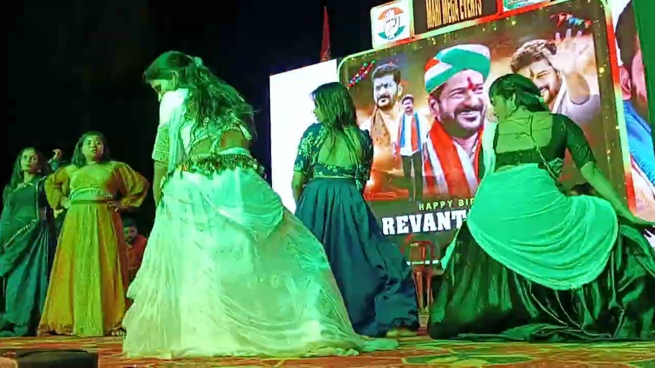 రికార్డింగ్ డాన్స్ లో మల్లారెడ్డిగూడెం యూత్ ఎంజాయ్