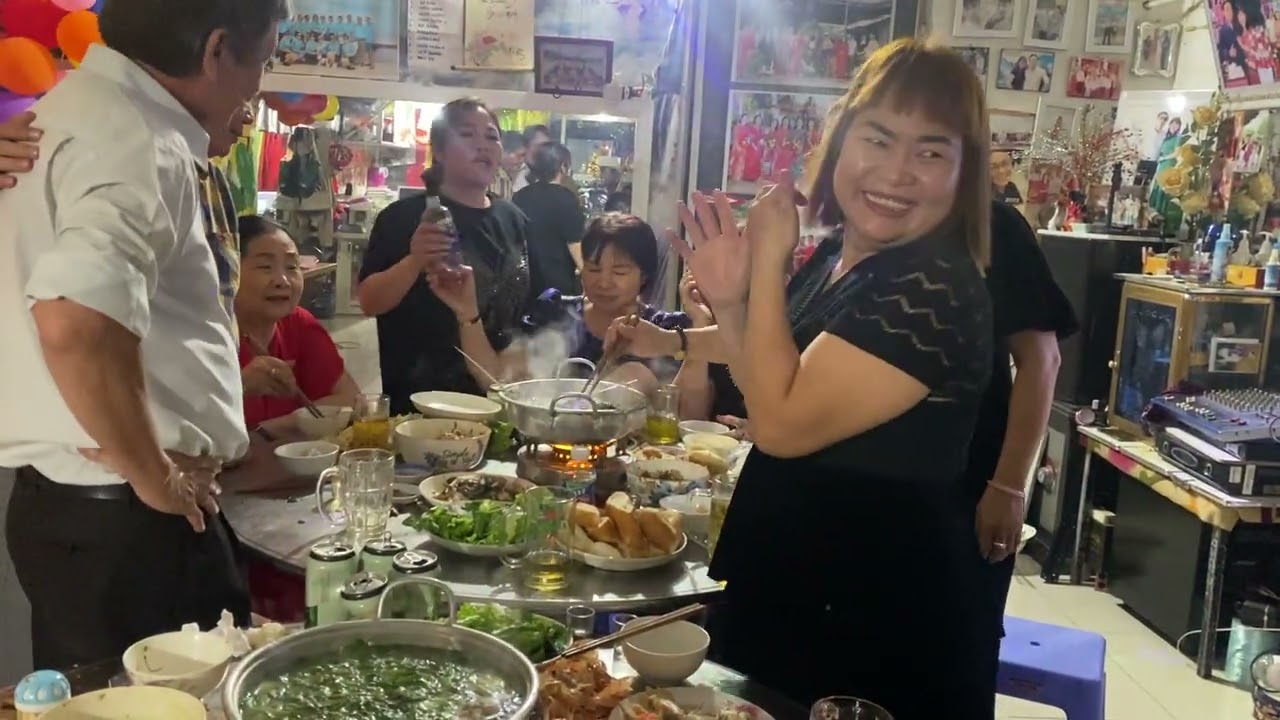 Hà Vân clb kv tất niên 